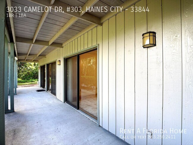 Building Photo - 3033 Camelot Dr