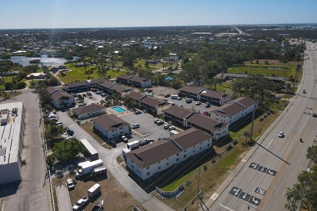 Building Photo - 1531 Placida Rd