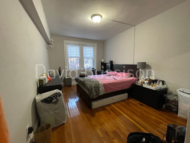 Primary Photo - 47 Linden St