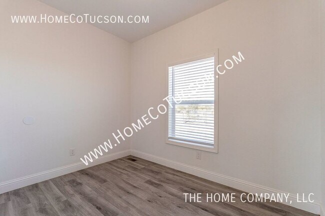 Building Photo - 11550 S Nogales Hwy