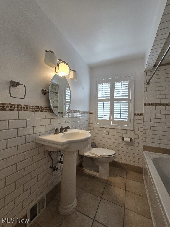 Building Photo - 2314 Westmoor Rd