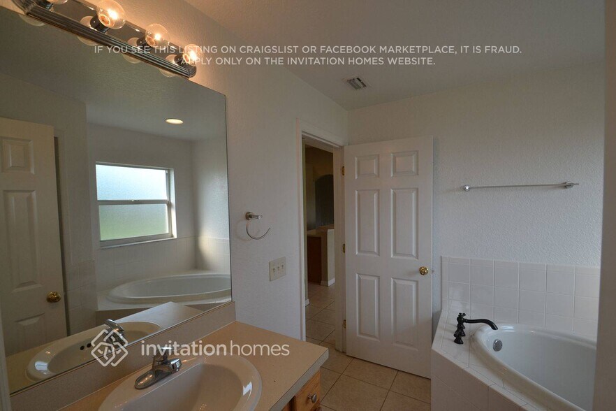 Building Photo - 202 Clovis Pass