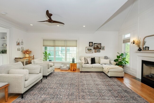 Building Photo - 14 Brattle Ln