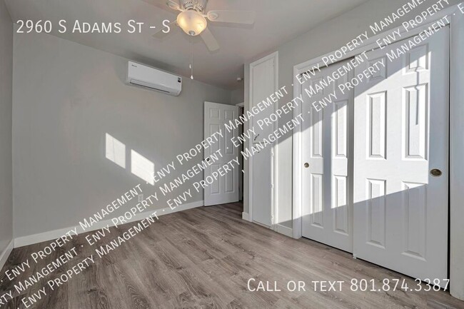 Building Photo - Cozy 2 Bed, 1 Bath Home with Modern Floors...