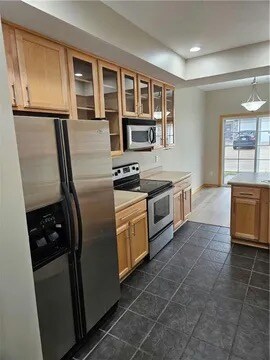 Building Photo - 2101 Meadow Ct