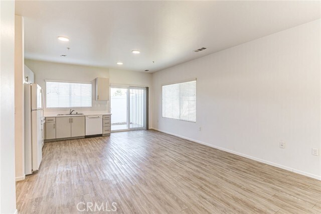Building Photo - 13191 Edgemont St