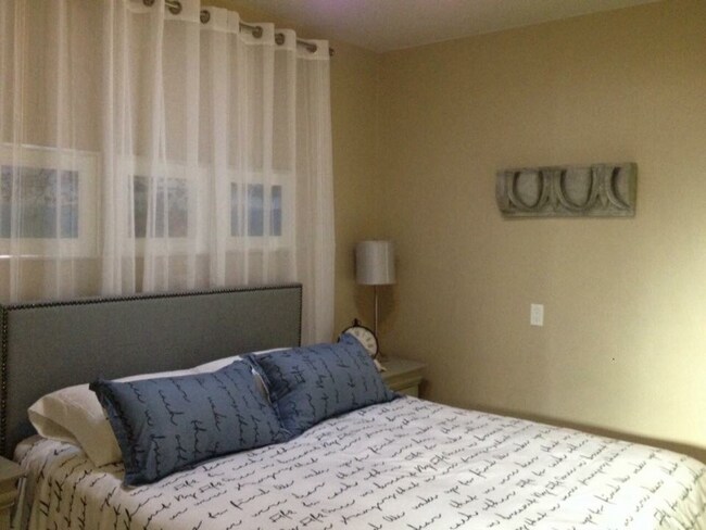 Building Photo - 1373 Idaho St