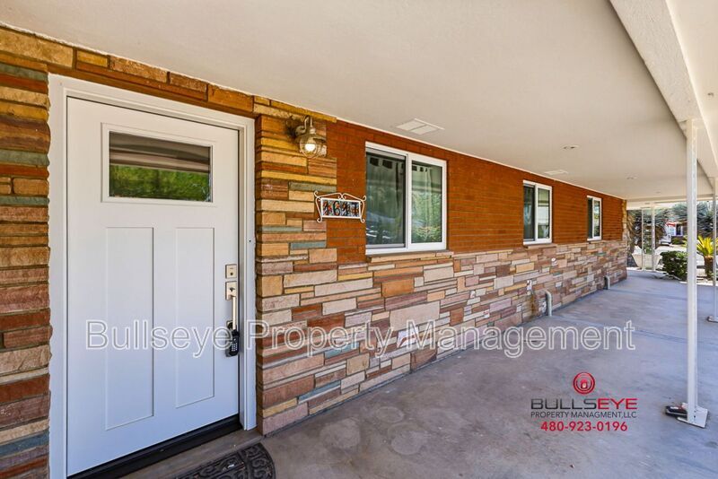 Building Photo - 1617 W Flower Cir N