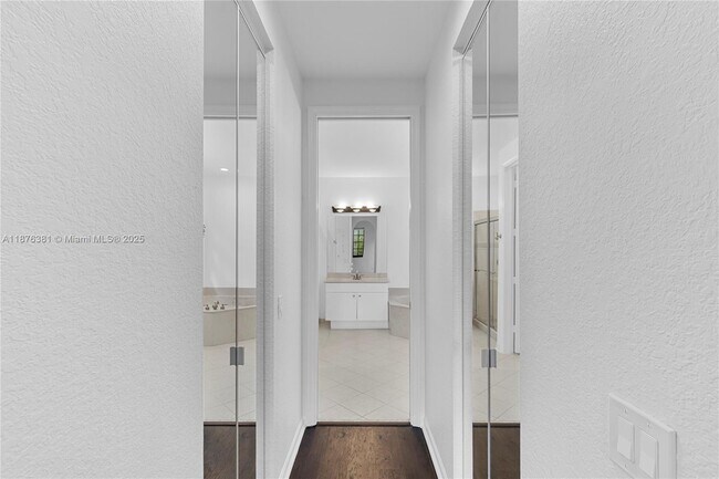 Building Photo - 1559 Passion Vine Cir