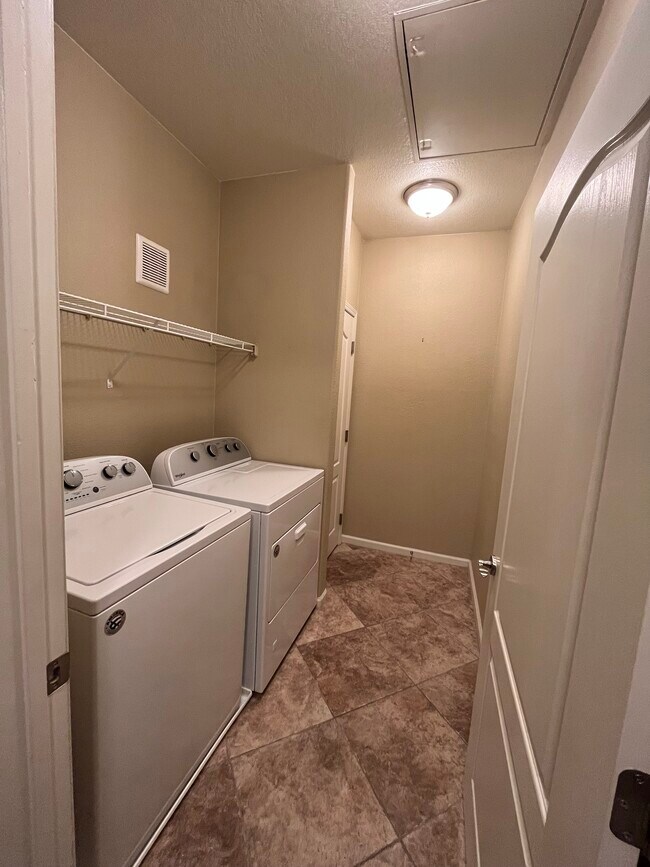 Laundry Space - 10233 King Henry Ave