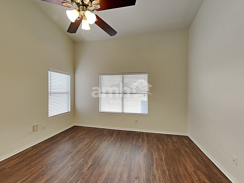 Building Photo - 9803 E Olla Ave