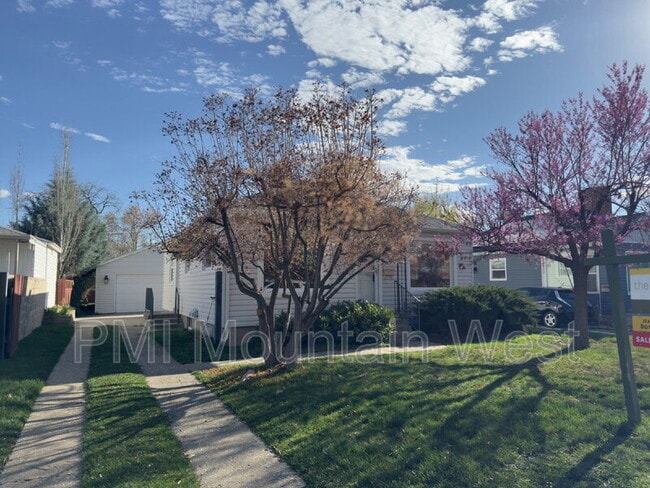 Building Photo - 1878 E Stratford Ave