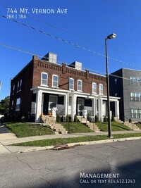 Building Photo - Beautiful Townhome in the Historic King Li...