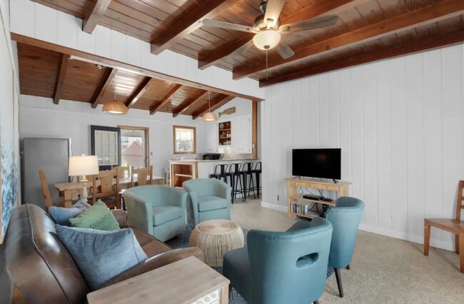 Building Photo - 303 Avenida 14