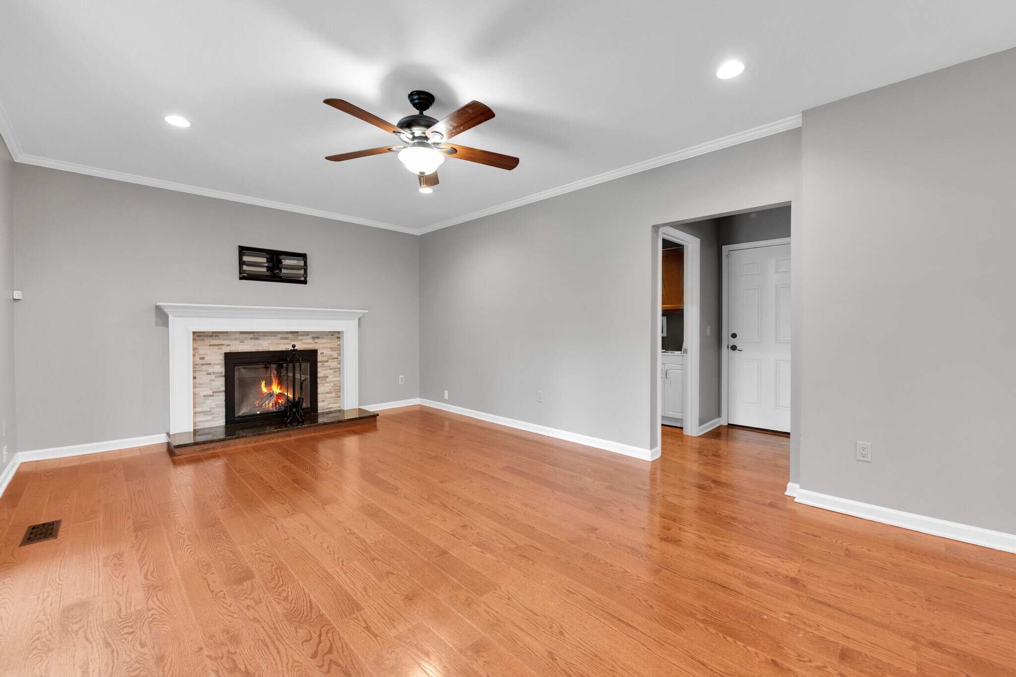 Building Photo - 34572 Bunker Hill Dr
