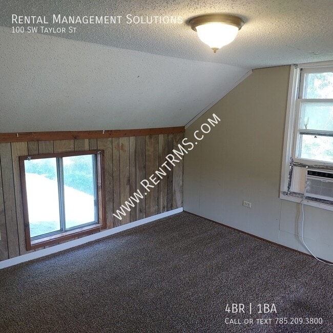 Building Photo - 100 SW Taylor St