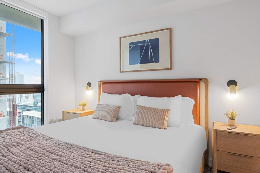 Building Photo - 11 NE 6th St