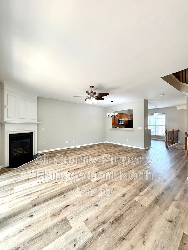 Building Photo - 1033 Thornborough Dr