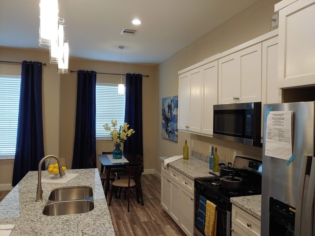 Building Photo - 4926 Weeping Willow Rd