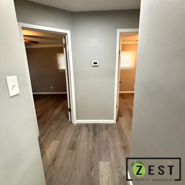 Building Photo - OPEN HOUSE- 1/24! 1PM-1:30PM! GORGEOUS 3 BD 1.5 BATH HOME!