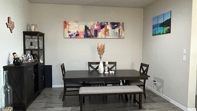 Building Photo - 2937 Diego Dr