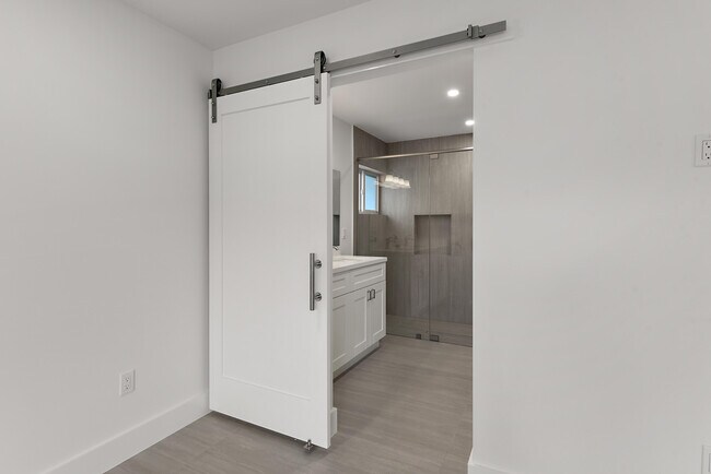 Building Photo - 13177 47th Ct N