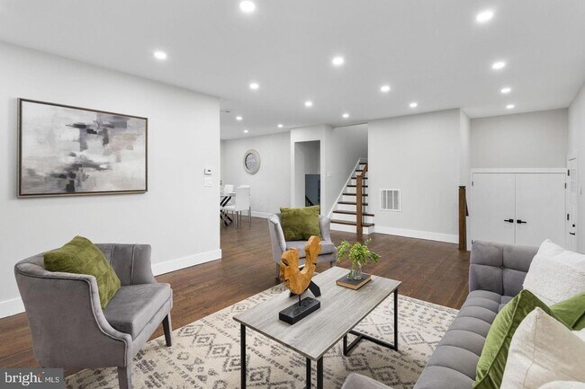 Building Photo - 6 Ryan Rd