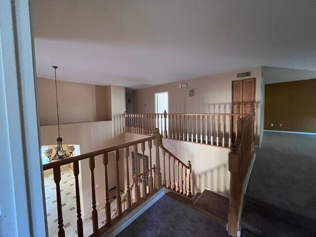 Building Photo - 4746 W Carla Vista Dr