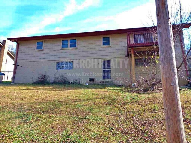 Building Photo - Lovely 3 bedroom, 2 bathroom home!