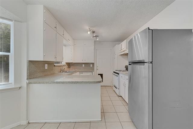 Building Photo - 333 Lena Ln