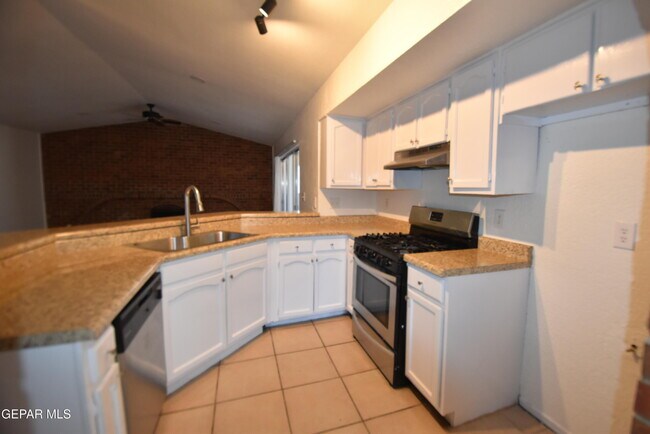 Building Photo - 3417 Guthrie St