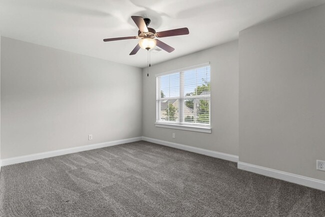 Building Photo - 3BR Home with Bonus Loft & Spa-Inspired Pr...