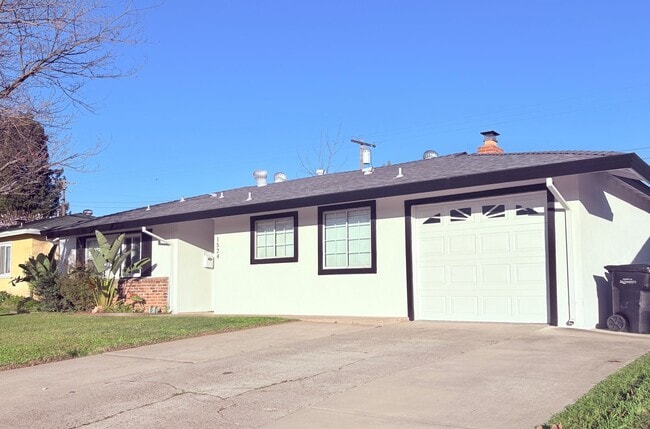 Building Photo - 1524 Gladstone Dr