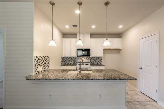 Building Photo - 2950 E Old Settlers Blvd