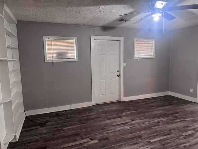 Building Photo - 1750 Yarbrough St