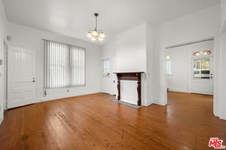 Building Photo - 1223 W 23rd St