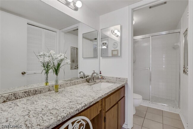Building Photo - 1025 Foxfire Ln