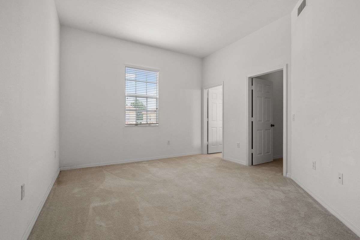 Building Photo - 16217 Via Solera Cir