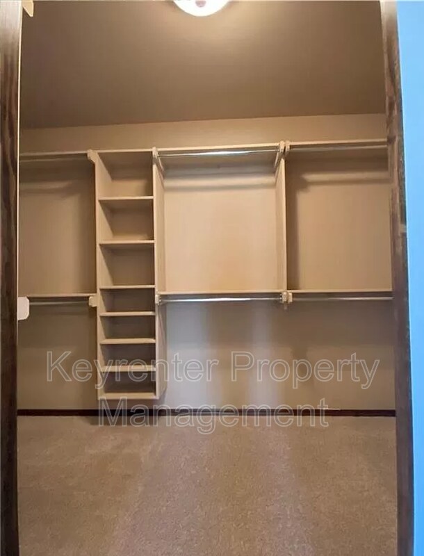 Building Photo - 1540 SW 95th St