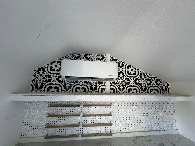 Building Photo - 52801 Avenida Alvarado