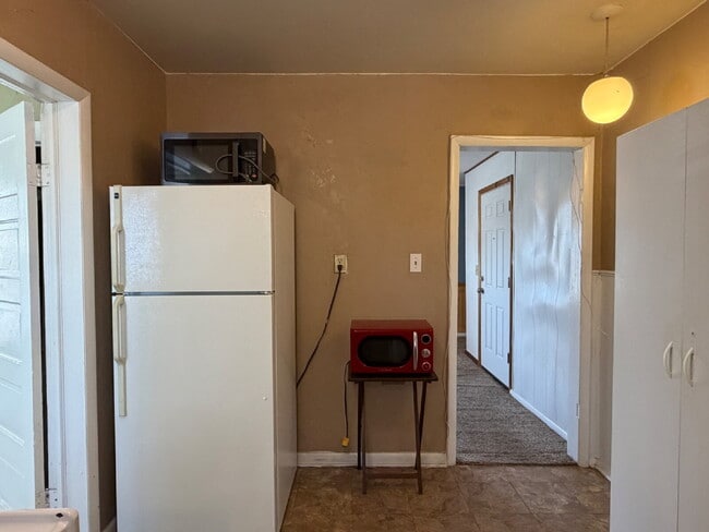 Building Photo - 1 Bedroom Apartment for Lease!!