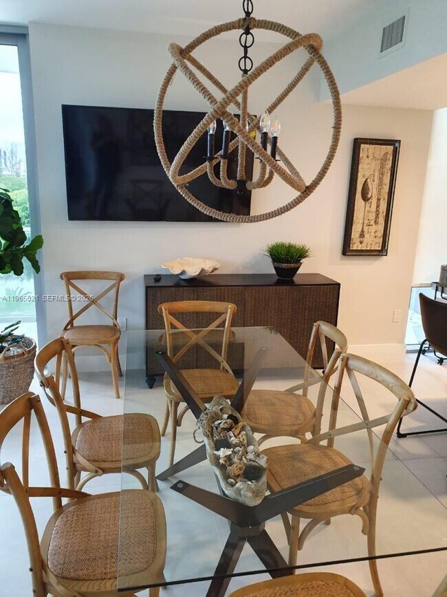 Building Photo - 16385 Biscayne Blvd