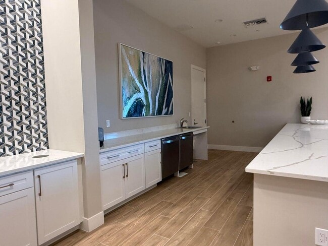 Building Photo - 5759 Phoenix Palm Ct