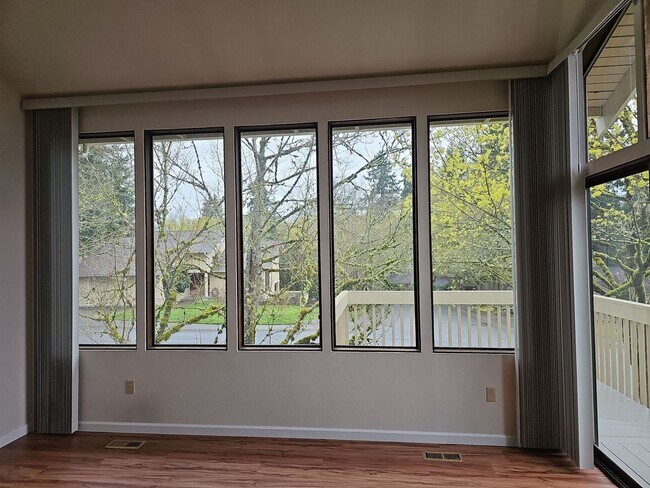 Building Photo - Amazing 3B/3B Single Family Home near Microsoft, prime Redmond location