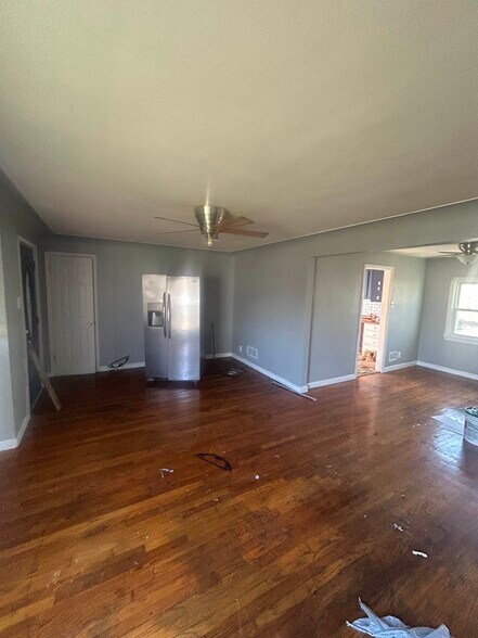 Building Photo - 1801 Engelholm Ave