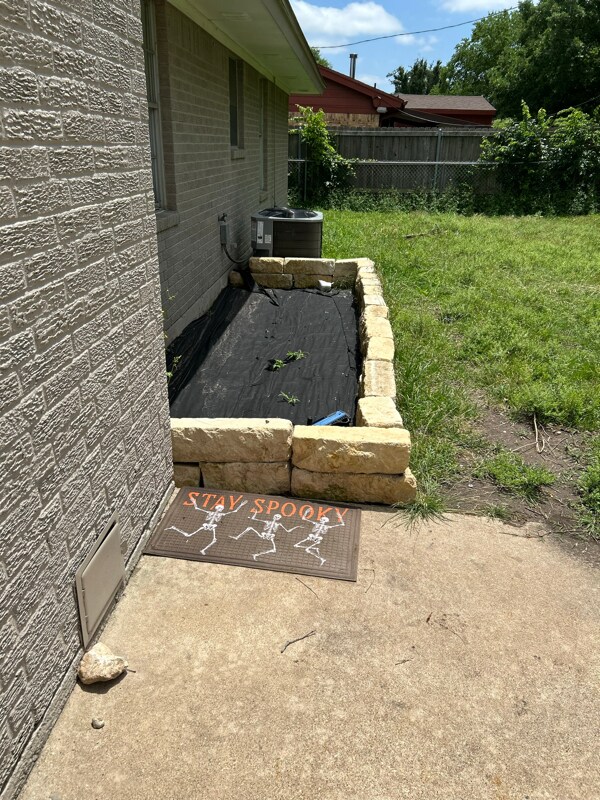 Building Photo - 1816 Pleasant Ln