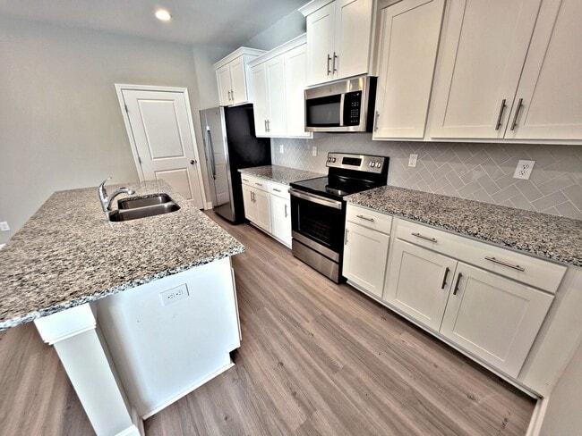 Building Photo - 3BR/2.5BA Townhouse Priceville/Decatur