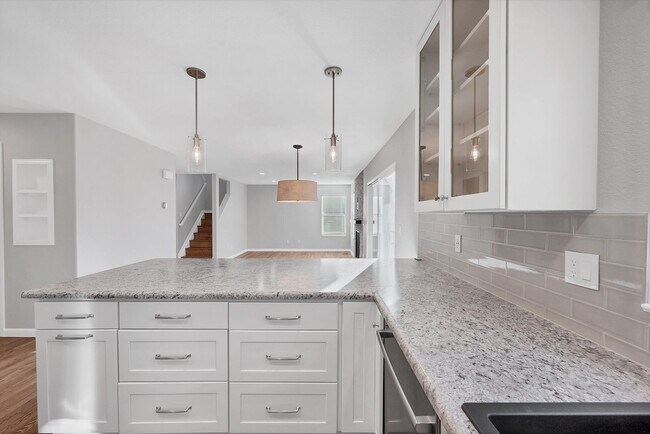 Building Photo - Beautiful & Spacious 4BD, 2.5 BA in Thornton!