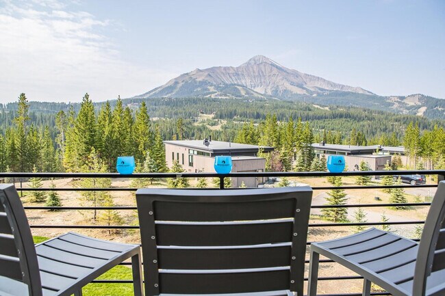 Building Photo - 4 Boathouse Way