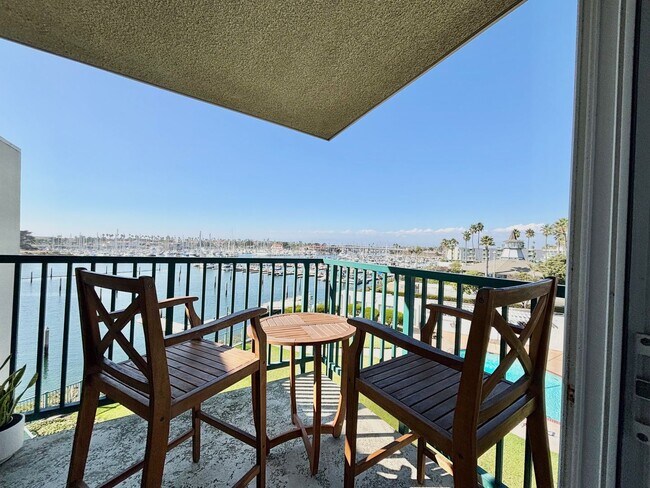 Building Photo - 1-Bedroom + 1 Bathroom Condo | Channel Islands Waterfront | Monthly Furnished Rental